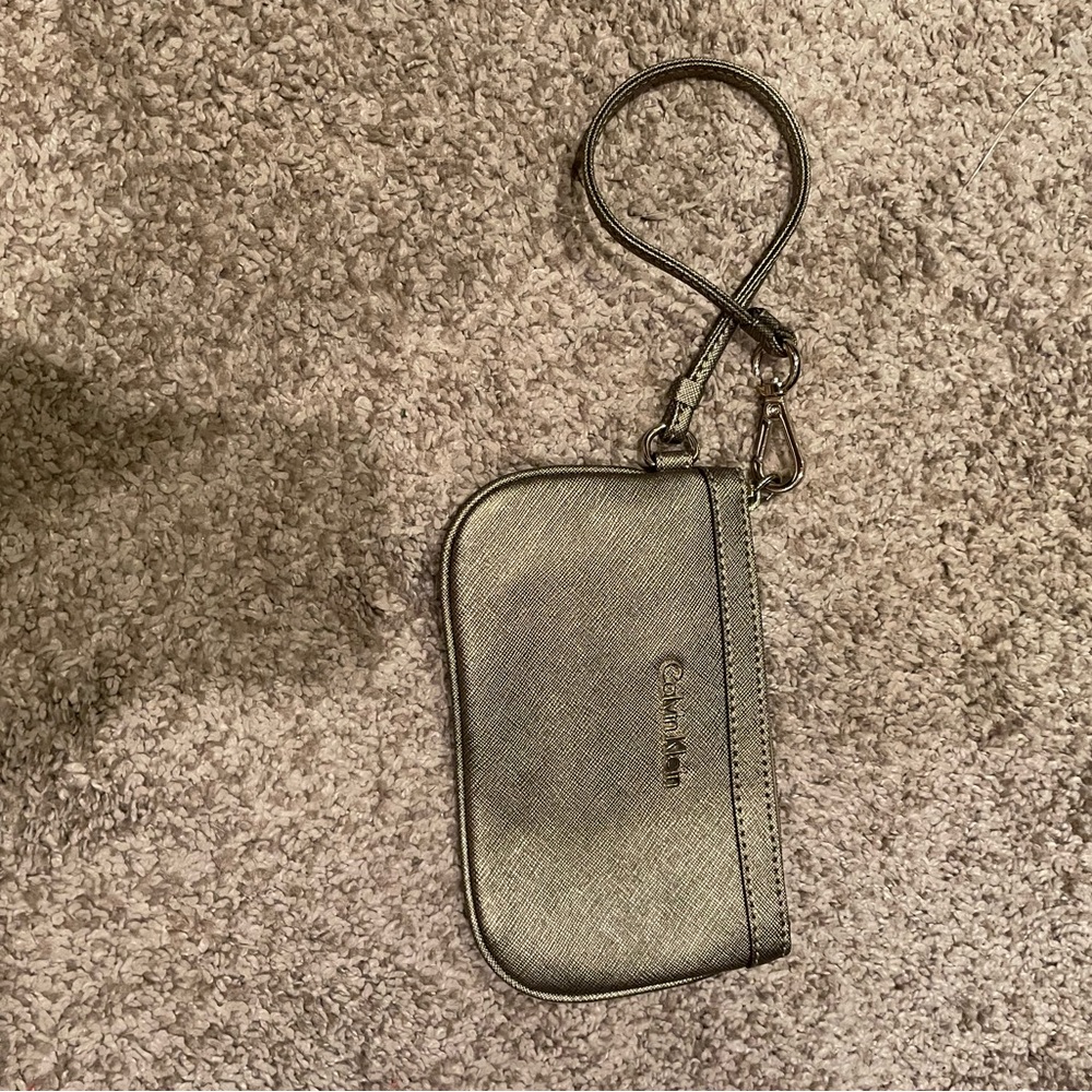 Calvin Klein Metallic Gray Wristlet Case